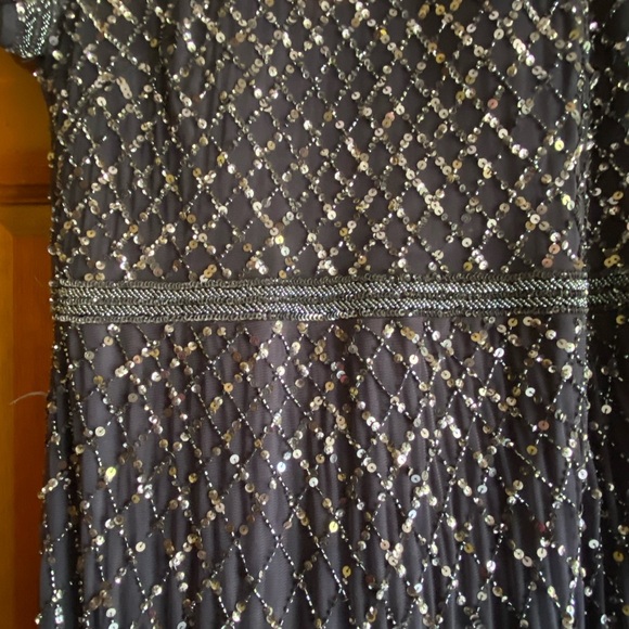 Adrianna Papell Women's Short-Sleeve Grid Beaded Gown - Picture 15 of 16